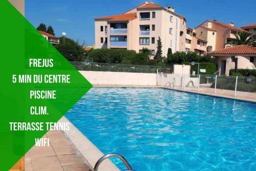 Apartamento Fr�jus 5 Min Centre Studio Piscine Clim Tennis Pk