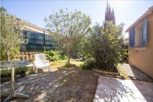Small House With Garden - Residence With Pool