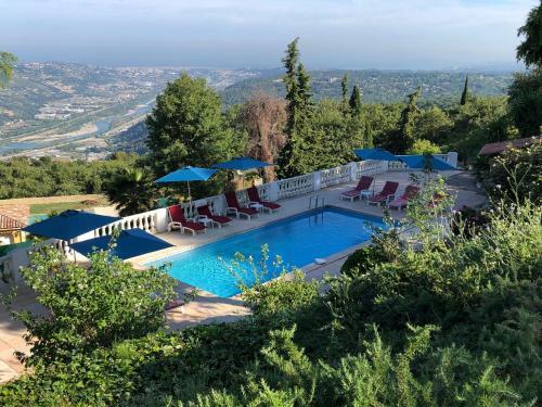 Le Domaine De Gatti�res