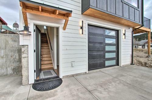 Exquisite Discovery Mtn Home With Sweeping Views!