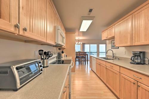 Apartamento Walkable Condo With Balcony And Lake And Mtn Views!