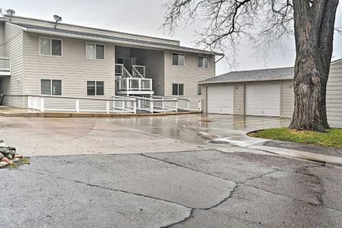 Apartamento Walkable Condo With Balcony And Lake And Mtn Views!