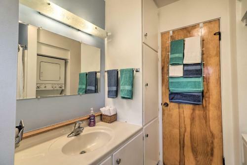 Quaint Polson Home With Mtn View Walk To Lake!