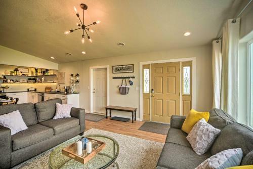 Picturesque Lake Mcconaughy Escape With Deck!
