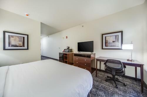 Cobblestone Hotel & Suites - Cozad