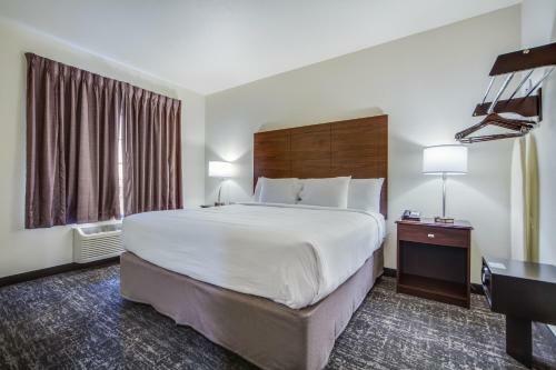 Cobblestone Hotel & Suites - Cozad