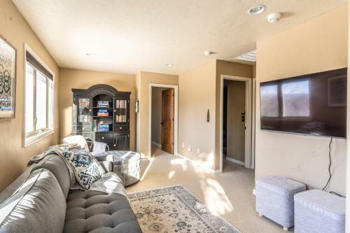 Twin Pines Retreat