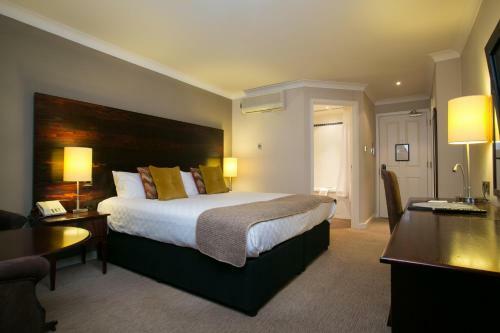 Dukes Head Hotel