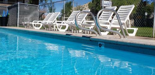 Stagecoach Motor Inn