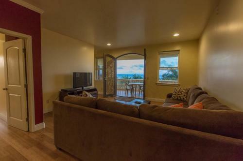 Hostal Oceanfront Legacy Vacation Rental