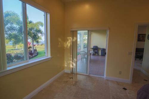 Hostal Oceanfront Legacy Vacation Rental