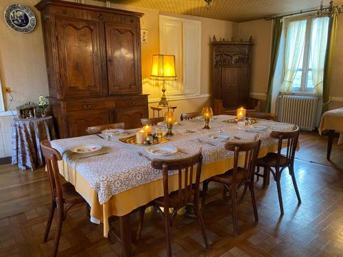 H�tel De Famille L.f.m.a.l.