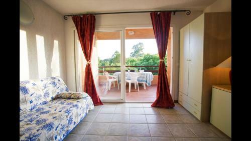 Studio Apartment For 23 People 150 M From The Sea From 39 Day