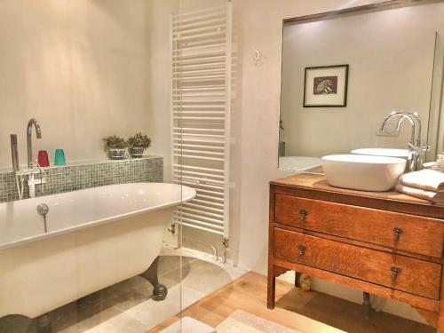 Bed & Breakfast La Cour Des D�lices