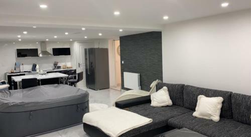Villa Love Room
