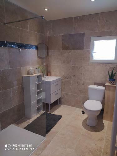 Bed & Breakfast La Parenth�se Chambre Spacieuse Avec Spa Privatif