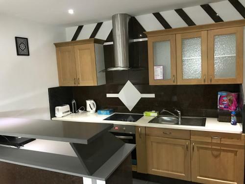 Hostal Appartements Charles De Gaulle