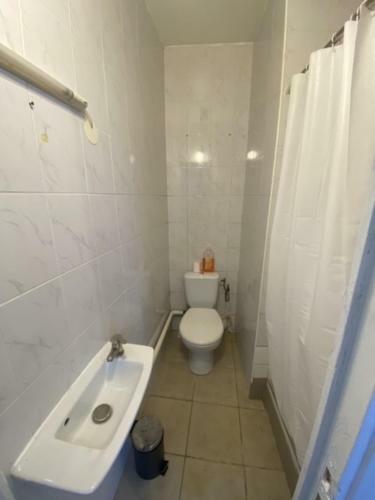 Charming 1-bed Apartment 20 Mins To Paris By Train