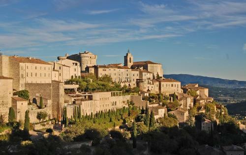 Cypr�s Du Paradis � Gordes