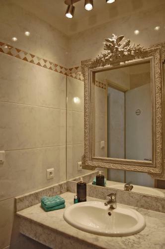 Cypr�s Du Paradis � Gordes