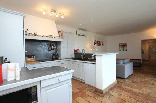 Le Petit Lub�ron - Beautiful Gordian Villa