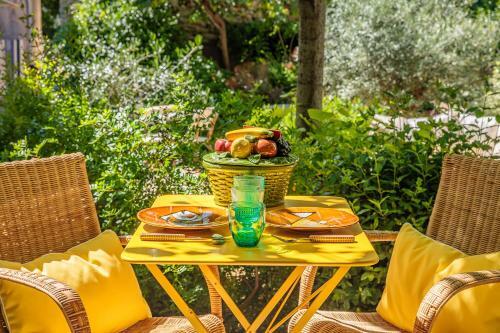 Hostal Le Clos De Gordes
