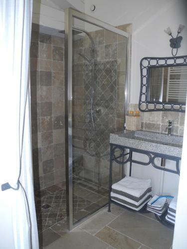 Bed & Breakfast Oustau De Piera