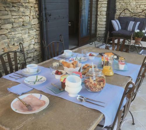 Bed & Breakfast Oustau De Piera