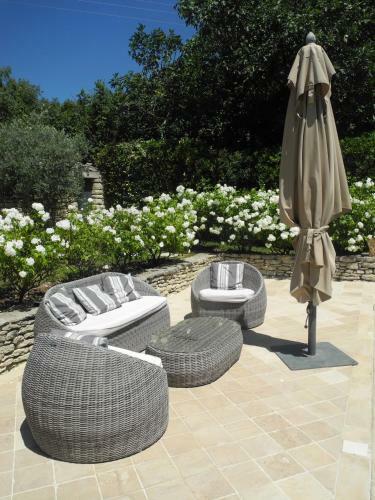 Bed & Breakfast Oustau De Piera