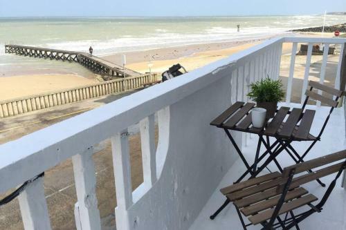 Apartamento Appartement Front Mer Proche Omaha & Utah Beach - 1