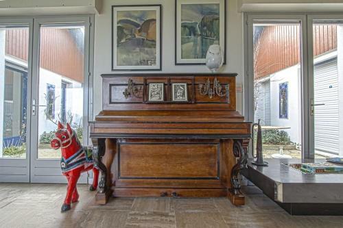Large Seafront Family Home