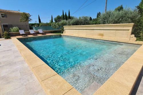 Le Cabanon De Nans. G�te De Charme En Provence.