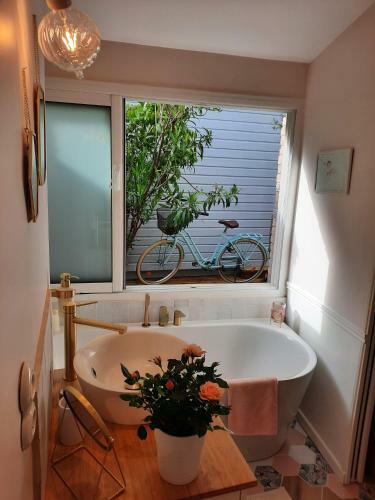 Charmant Logement T2 � 2 Pas De La Mer