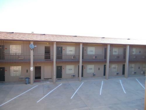 Bear Lodge Motel