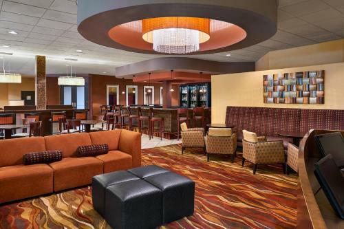 Hotel Four Points By Sheraton Milwaukee North Shore