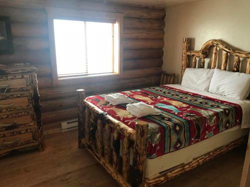 Lodge Heart Six Ranch