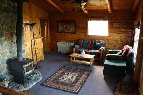 Lodge Heart Six Ranch