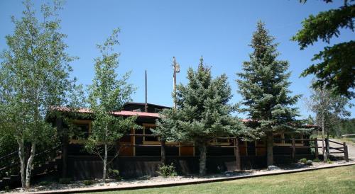 Lodge Heart Six Ranch