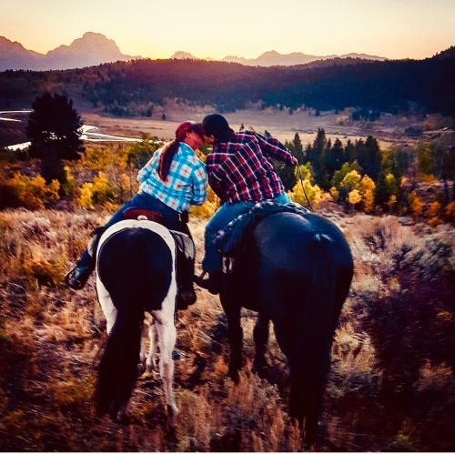 Lodge Heart Six Ranch