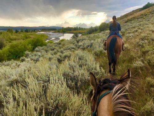 Lodge Heart Six Ranch