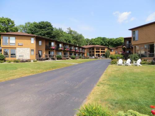 Hotel Pine Grove Resort
