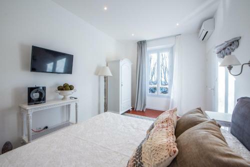 Hostal Chambres Lougolin