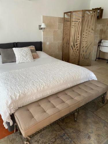 Hostal Chambres Lougolin
