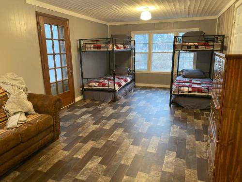 Villa Newly Remodeled Riverfront Cabin In Crane Country
