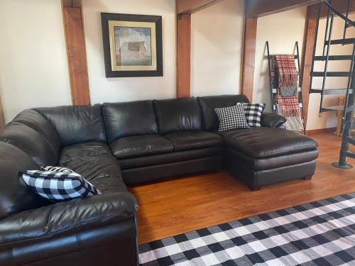 Villa Newly Remodeled Riverfront Cabin In Crane Country