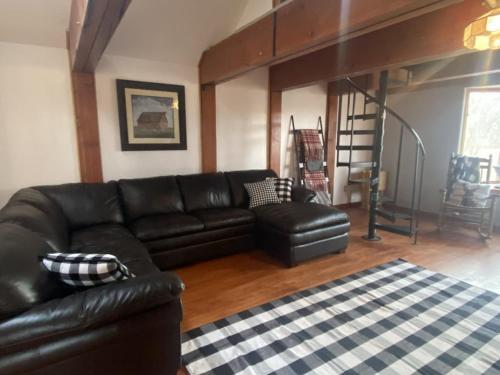 Villa Newly Remodeled Riverfront Cabin In Crane Country