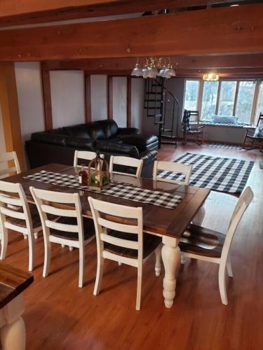 Villa Newly Remodeled Riverfront Cabin In Crane Country