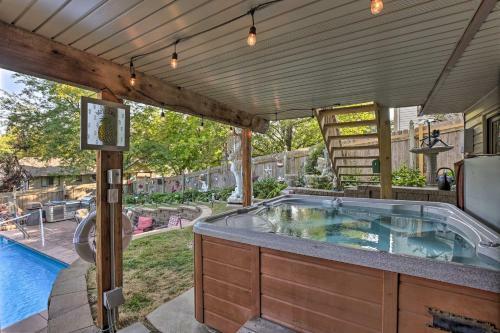 Family-friendly Omaha Oasis About 10 Mi To Dtwn!