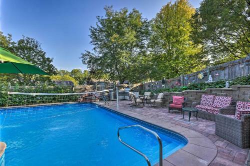 Family-friendly Omaha Oasis About 10 Mi To Dtwn!