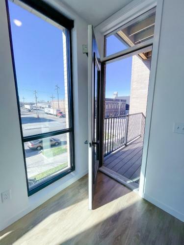 Bright 1bd/1ba Downtown Omaha Apartments